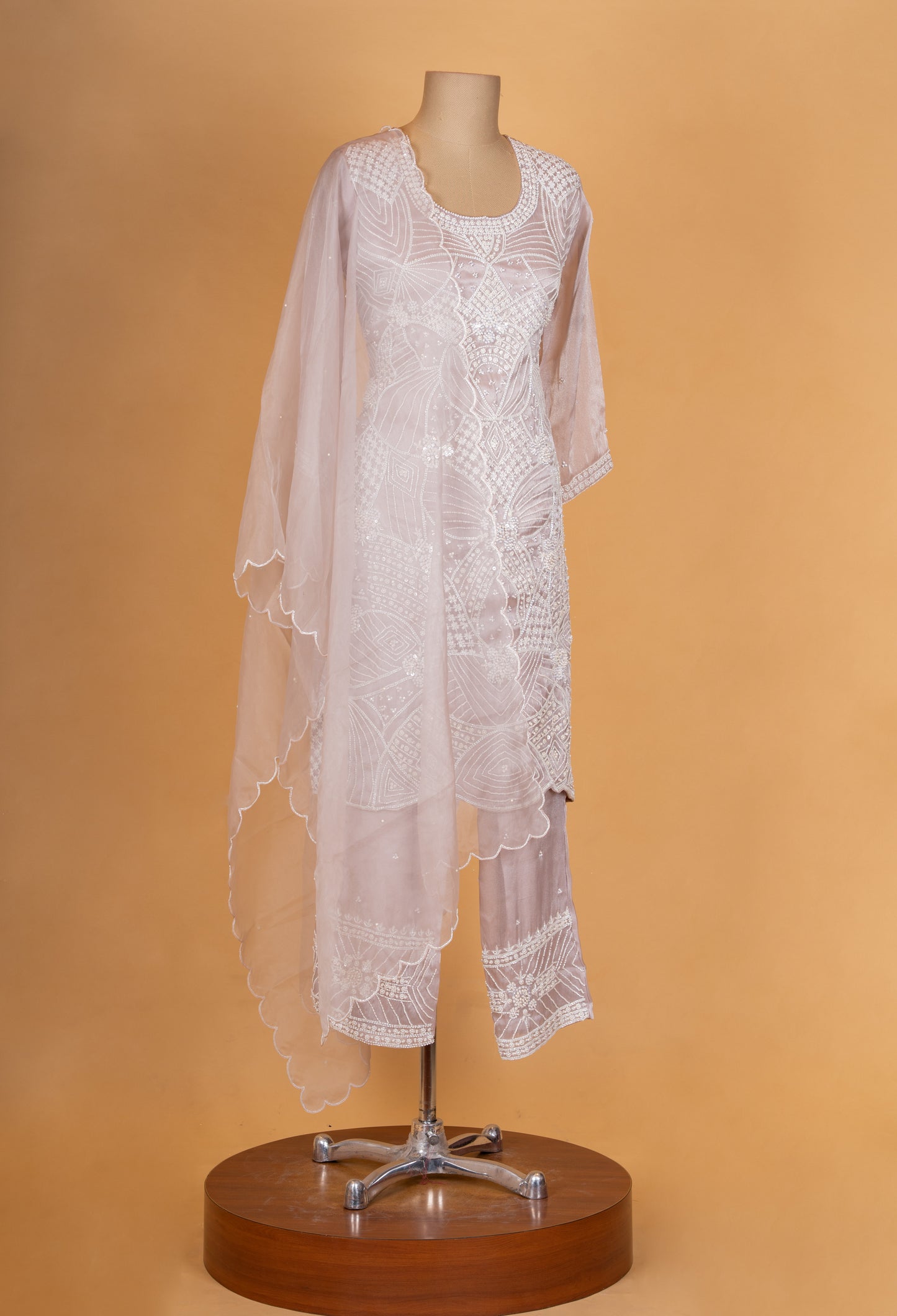 Elegant Ivory Embroidered Straight Cut Kurta Set with Organza Dupatta
