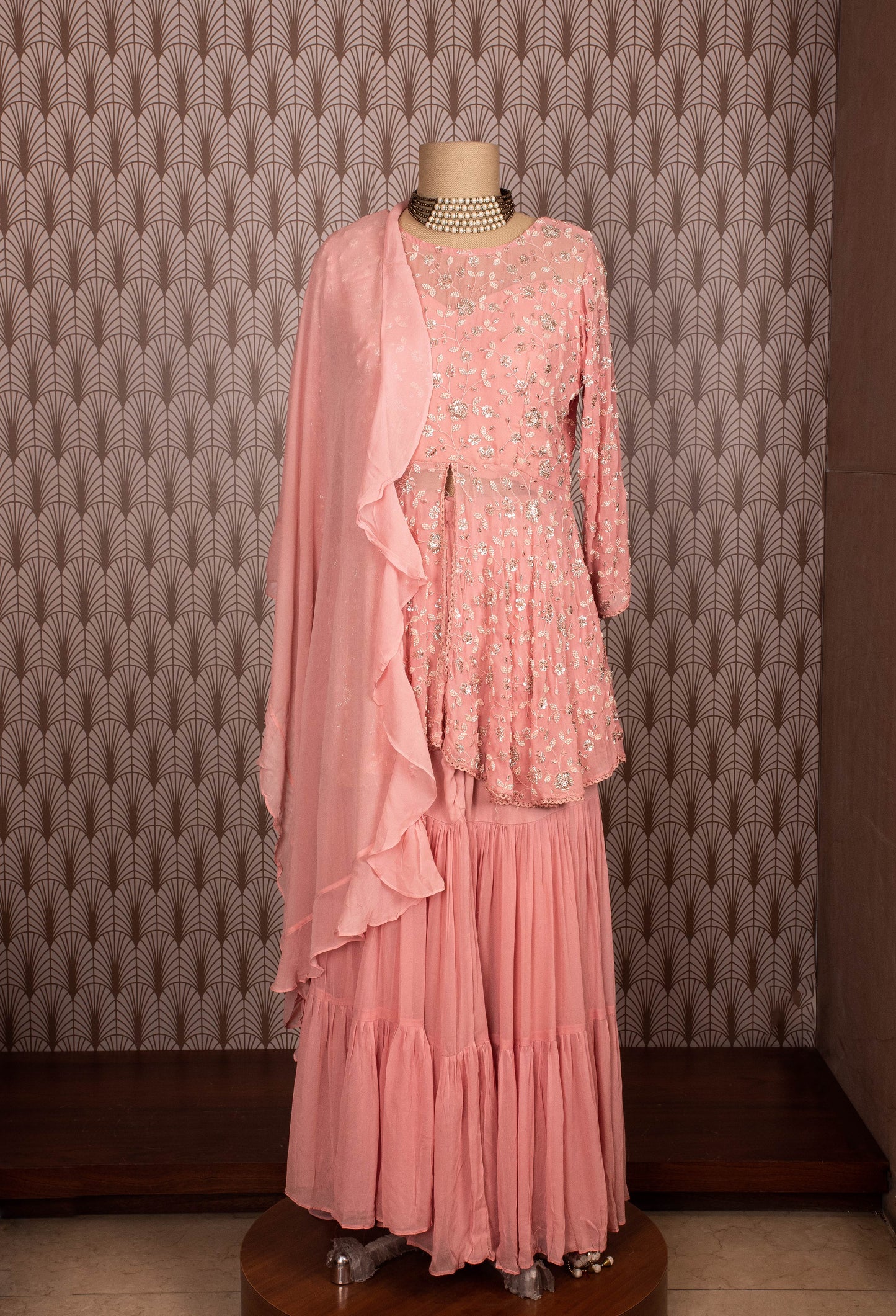 Elegant Pink Embroidered Long Kurti with Flared Palazzo Pants – Ethnic Women’s Wear