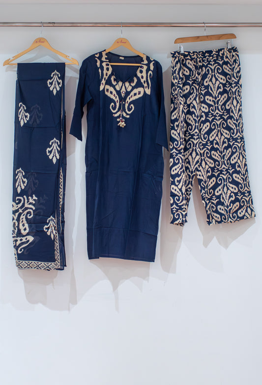 Navy blue printed kurta set with tapered pants and dupatta – product image 2