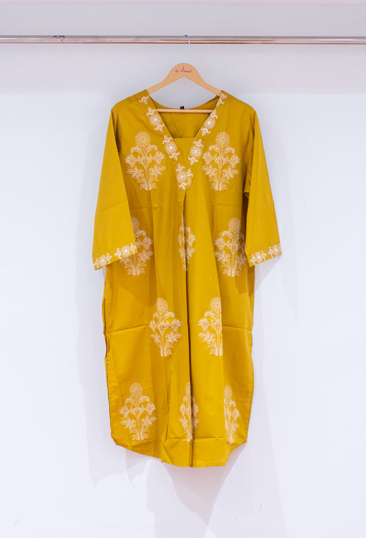 Mustard yellow floral embroidered kurta for women – product image 2