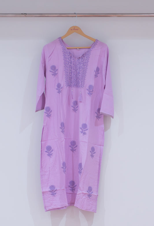 Lavender floral embroidered straight kurta for women – product image 2