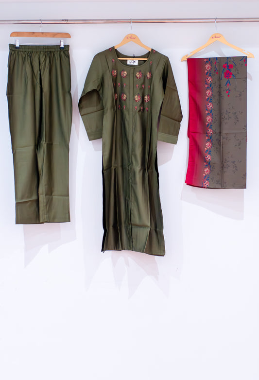 Olive green straight-cut embroidered kurta pant dupatta set – product image 2