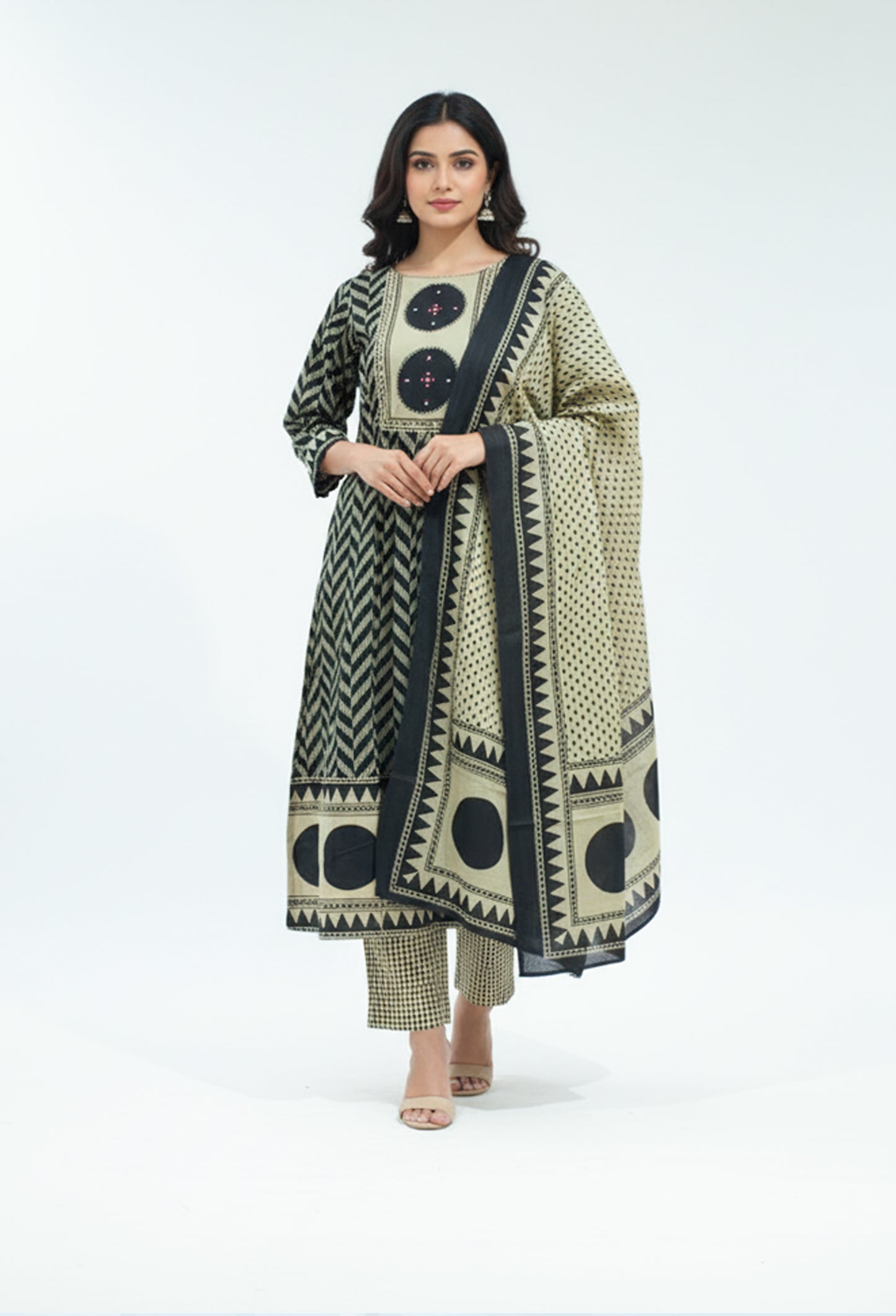 Black & Beige Printed Kurta Pant Set with Dupatta for Women ( DIPEN-534 BLACK )