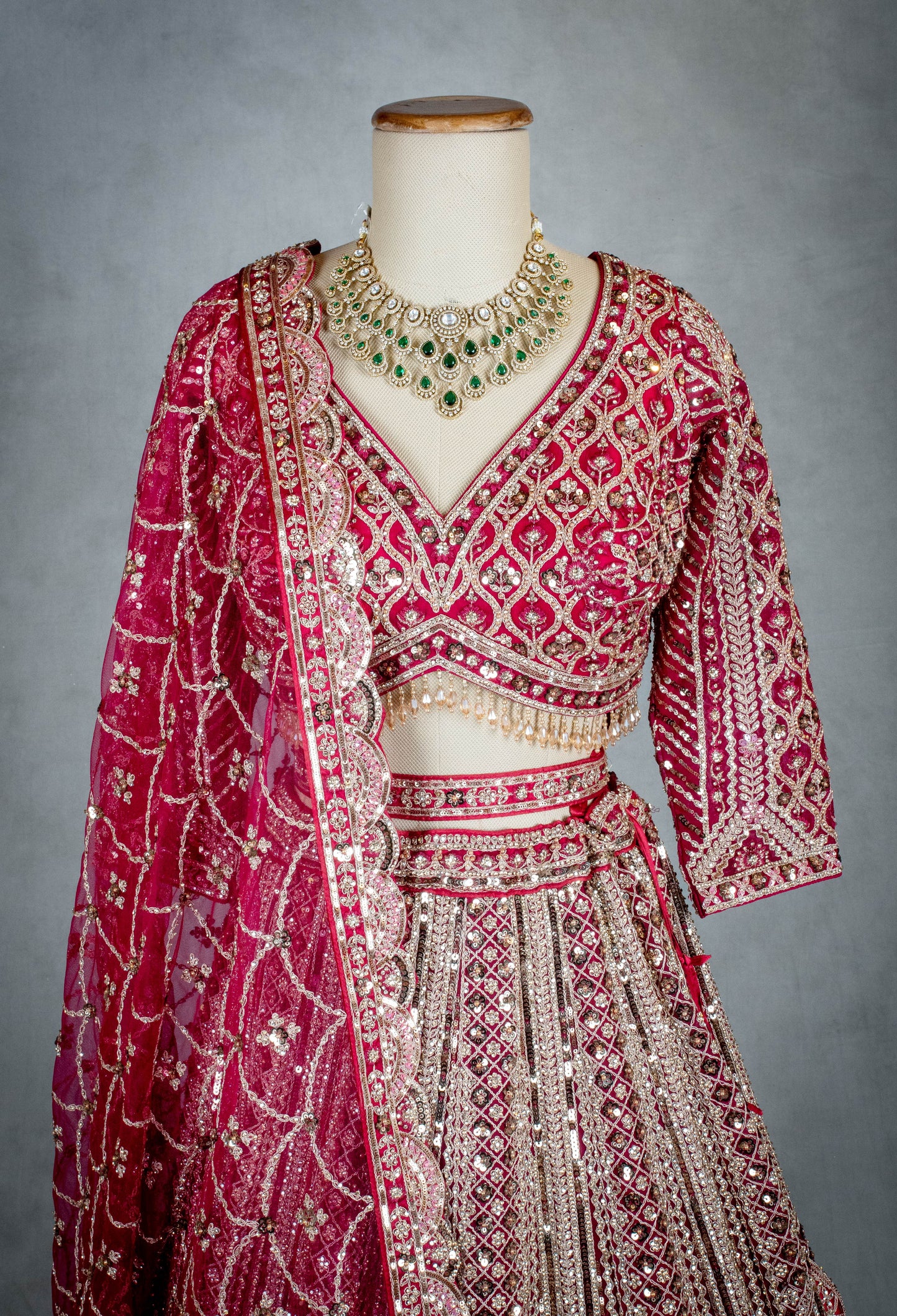 Elegant Red Bridal Lehenga with Intricate Gold Embroidery – Traditional Indian Wedding Outfit