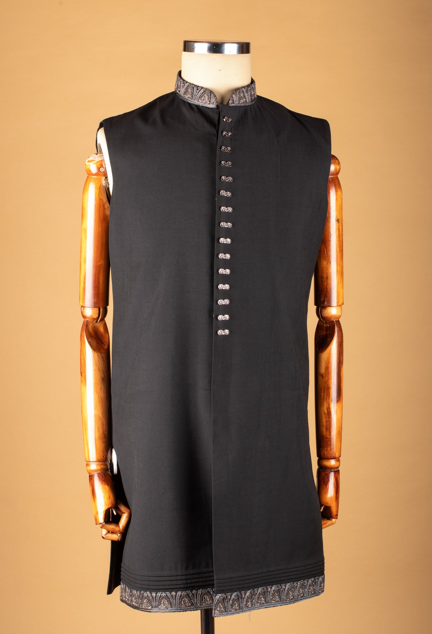 Black Indo-Western Sherwani with Silver Embroidery & Metallic Buttons – Designer Groom & Party Wear for Men