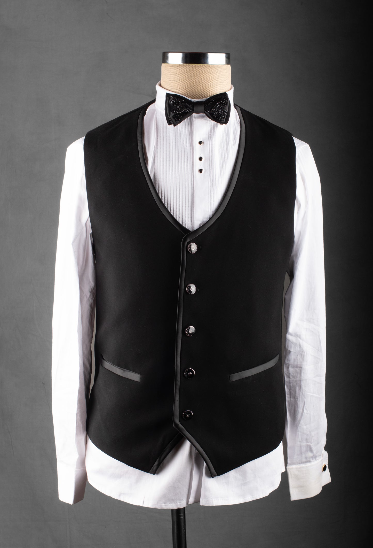 Black Embroidered Tuxedo Suit for Men – Luxury Party & Reception Wear