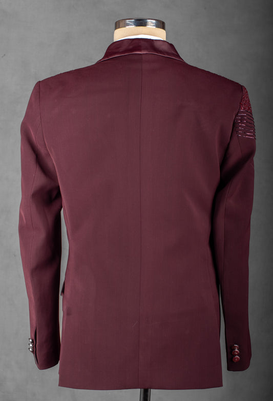 Maroon embroidered tuxedo suit for men – product image 2