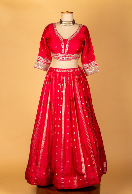 Red Banarasi silk lehenga set with zari woven skirt and dupatta – product image 2