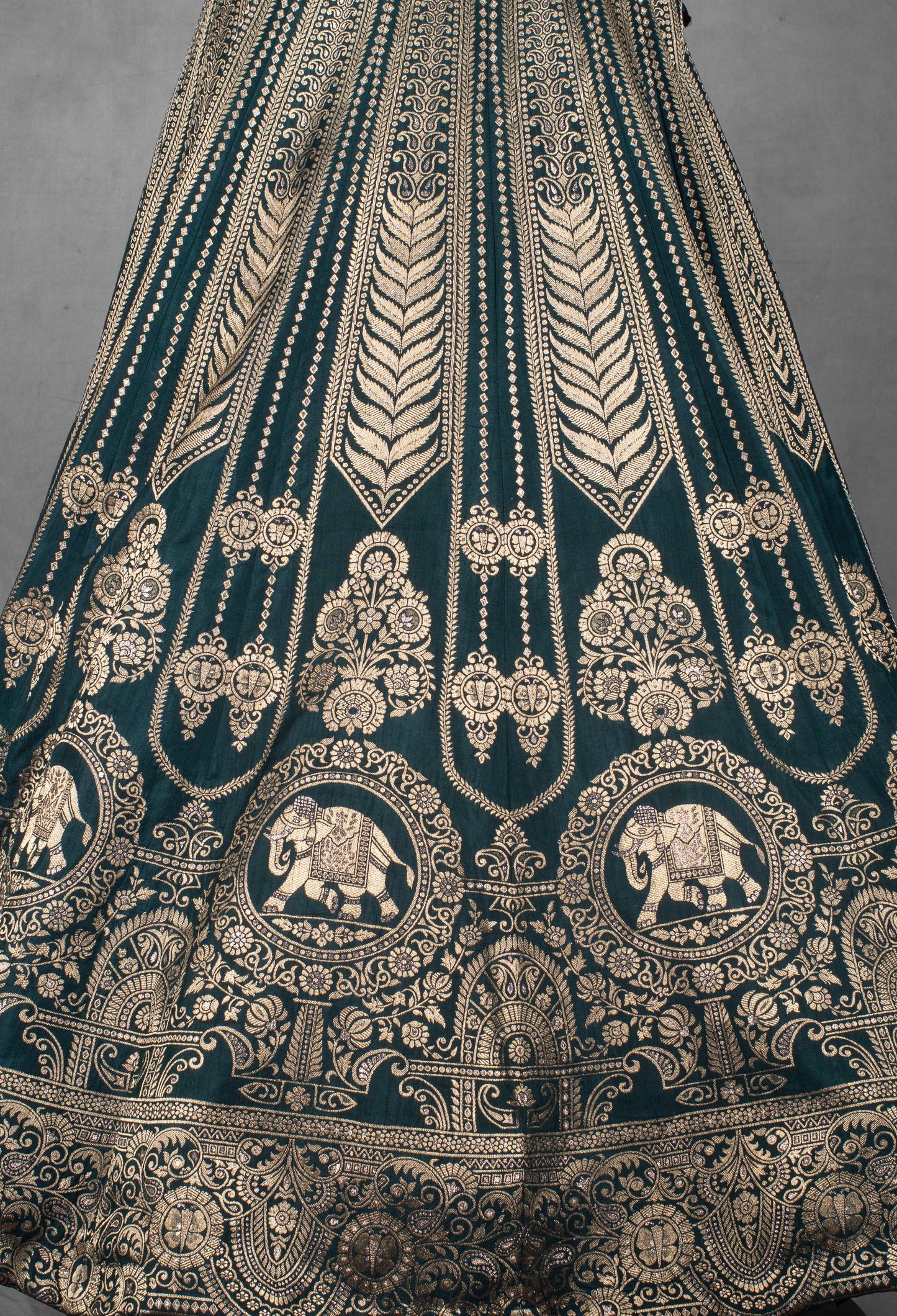 Emerald Green Heavy Embroidered Bridal Lehenga Set with Zari Work Blouse & Dupatta | Luxury Wedding Wear