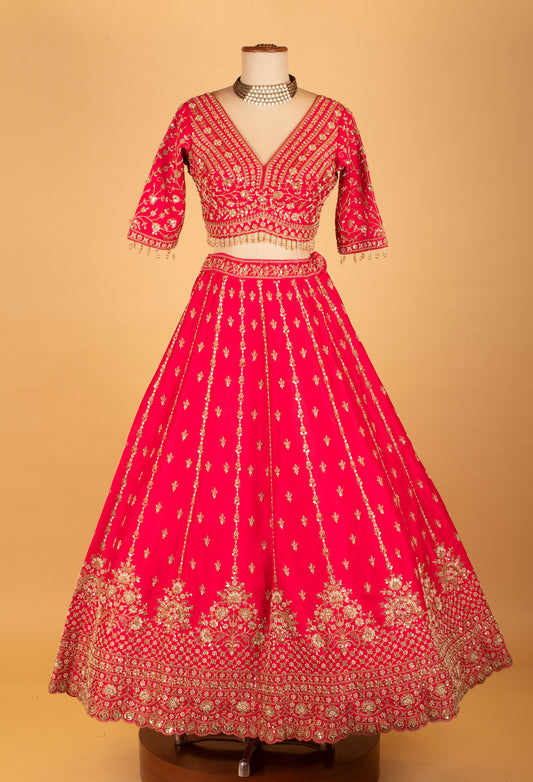 Red embroidered lehenga set with heavy border and net dupatta – product image 2