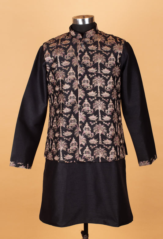 Black kurta set with heritage printed Nehru jacket – product image 2