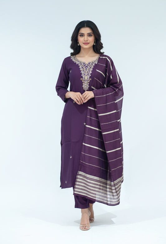 Plum purple embroidered kurta pant set with dupatta – product image 2