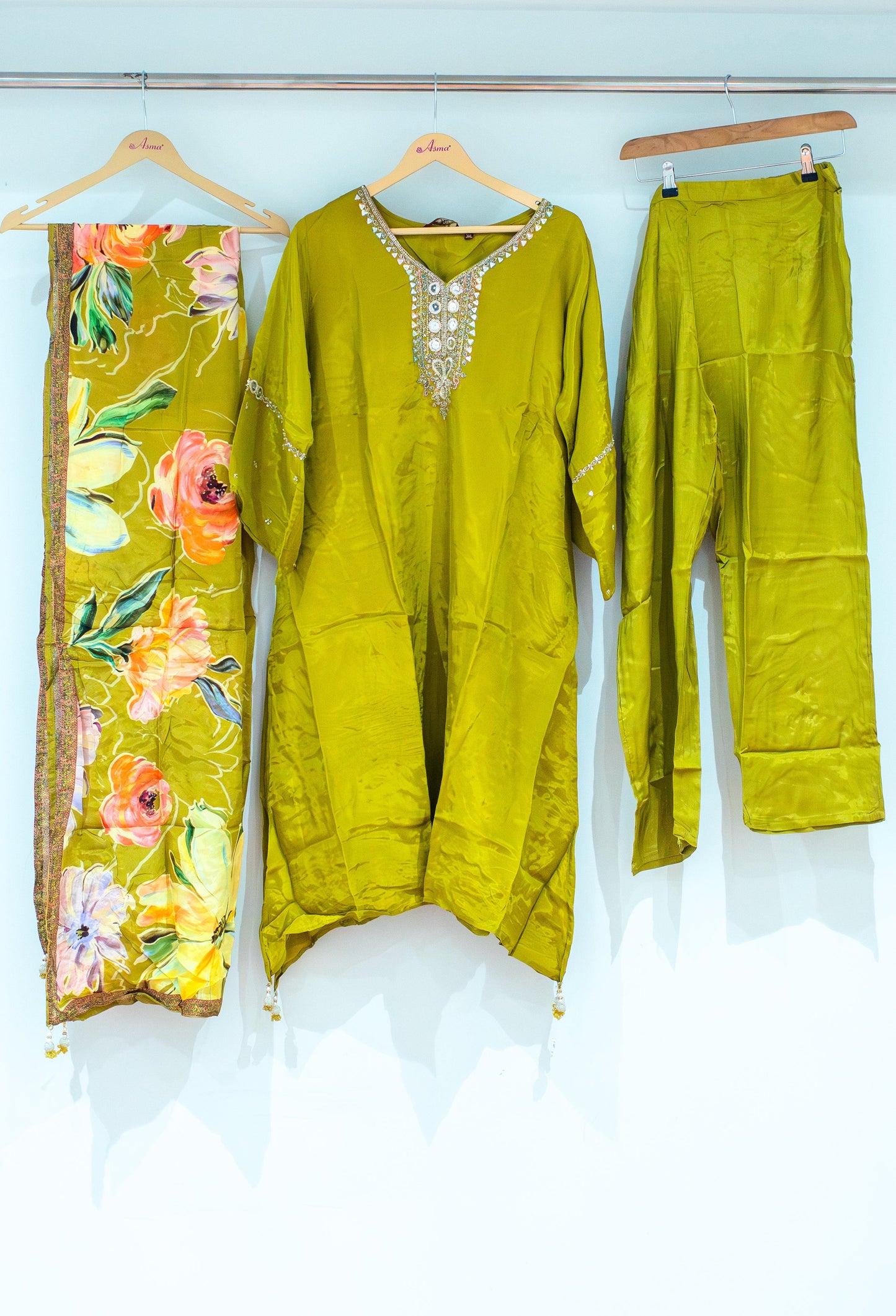 Olive Green | Olive green embroidered kurta set with floral dupatta and straight pants – view 2 | 2