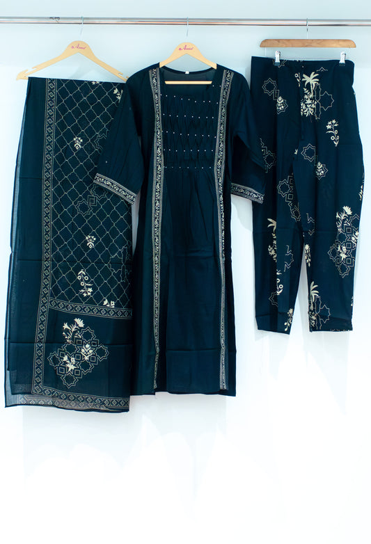 Black embellished kurta set with straight pants and printed dupatta – product image 2