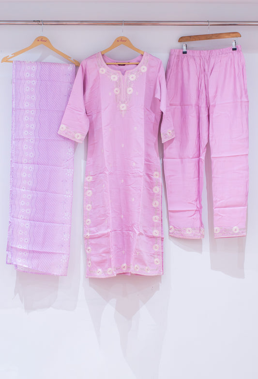 Pastel pink embroidered kurta set with dupatta – product image 2