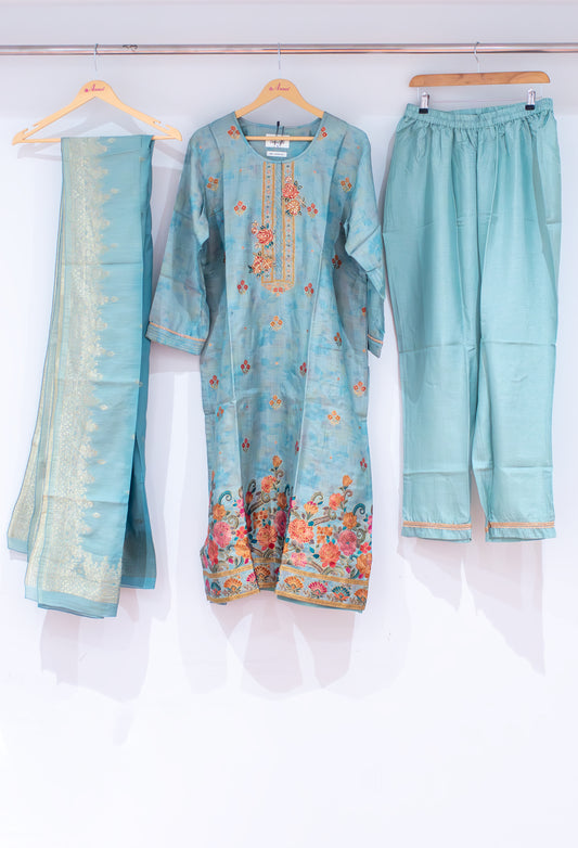 Aqua blue floral embroidered straight-cut kurta pant dupatta set – product image 2