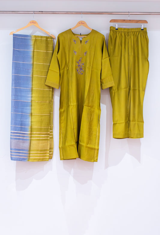 Olive green straight cut embroidered kurta pant dupatta set for women – product image 2