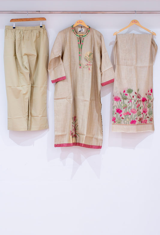 Beige embroidered straight-cut kurta pant dupatta set – product image 2
